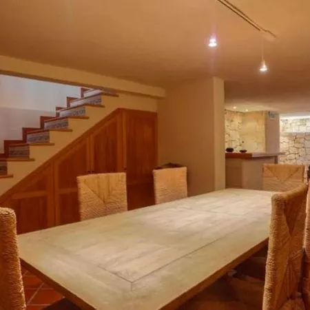 Дом отдыха Spacious Holiday In Isla De Tabarca With Patio Аликанте