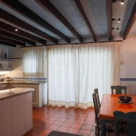 Spacious Holiday In Isla De Tabarca With Patio Дом отдыха Аликанте
