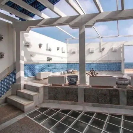 Дом отдыха Spacious Holiday In Isla De Tabarca With Patio Аликанте
